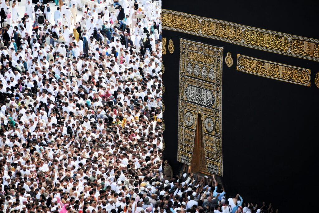 pexels-photo-2895295-2895295 Mass of pilgrims in traditional attire at Kaaba during the Hajj pilgrimage.